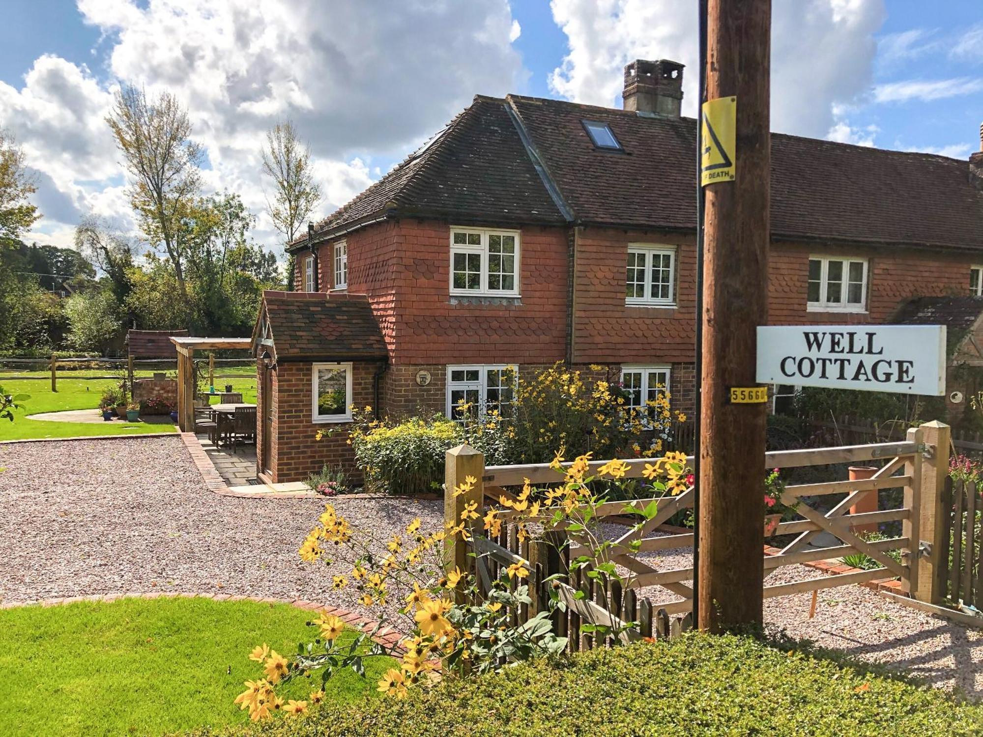 Well Cottage Itchingfield 외부 사진